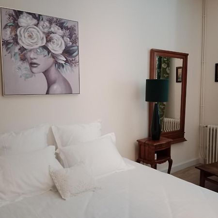 Bed and Breakfast Domaine De Pladuc Lachaise Zewnętrze zdjęcie