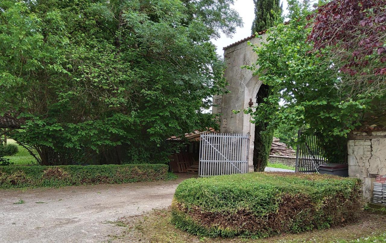 Bed and Breakfast Domaine De Pladuc Lachaise Zewnętrze zdjęcie