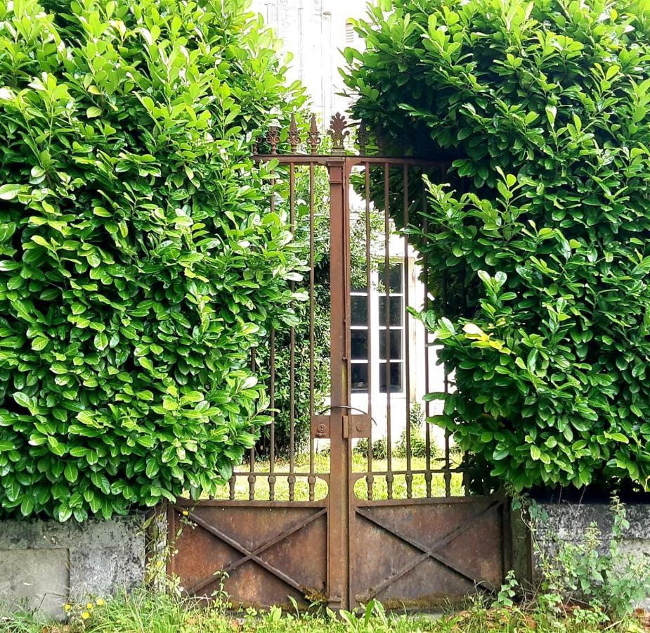 Bed and Breakfast Domaine De Pladuc Lachaise Zewnętrze zdjęcie